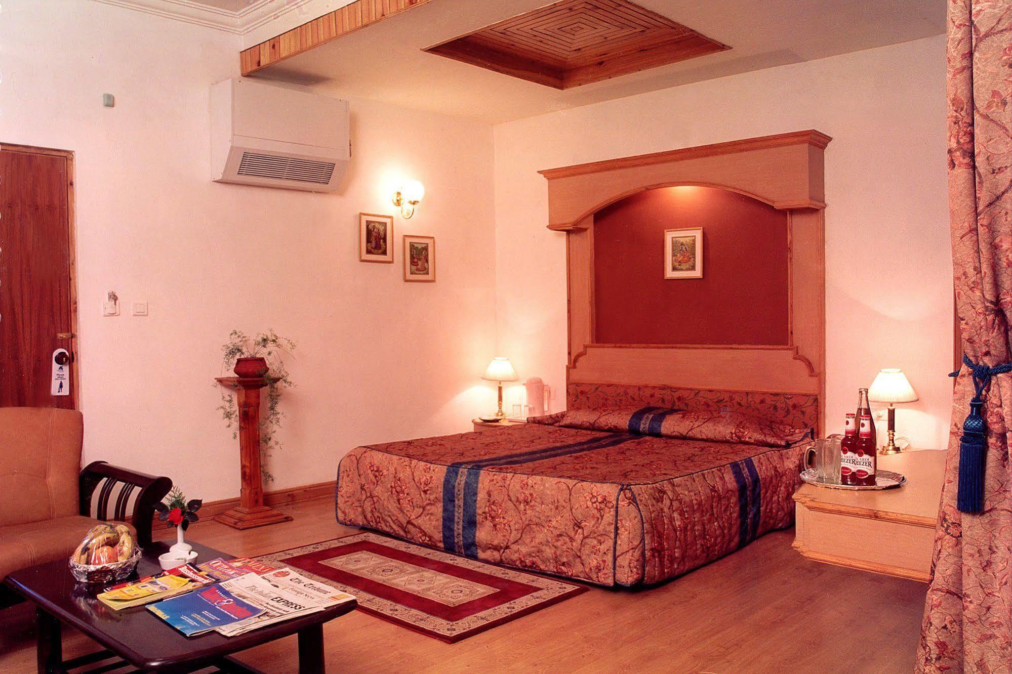 Hotel Manali Heights Esterno foto